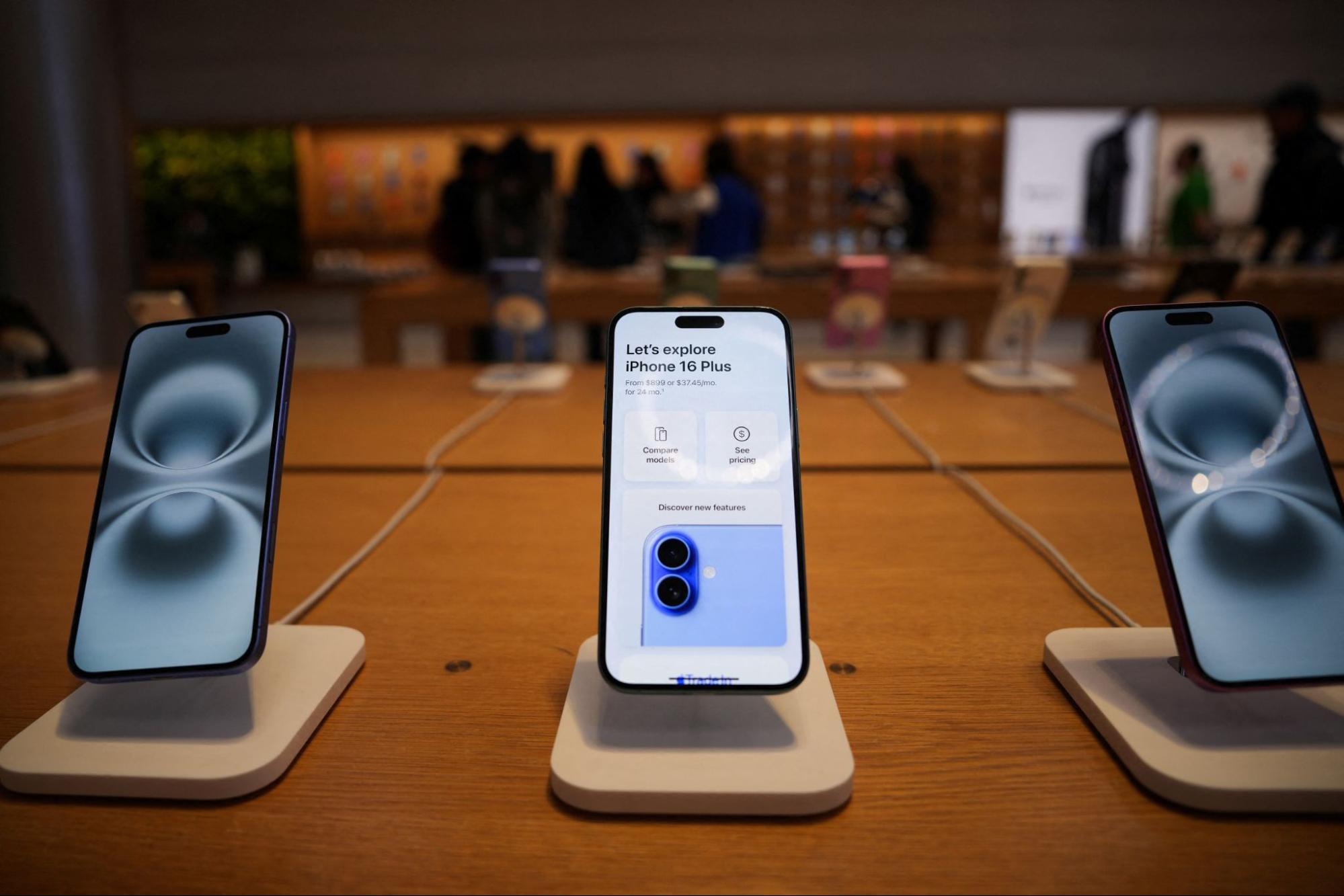 Apple Caught in the Crosshairs
