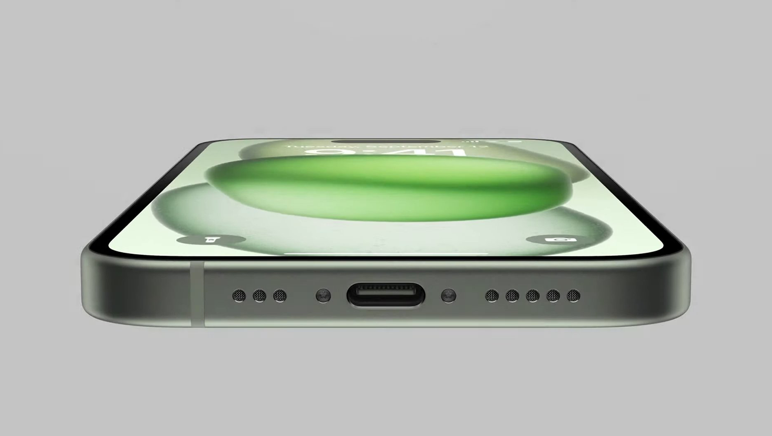 iPhone 15 Pro USB C Port