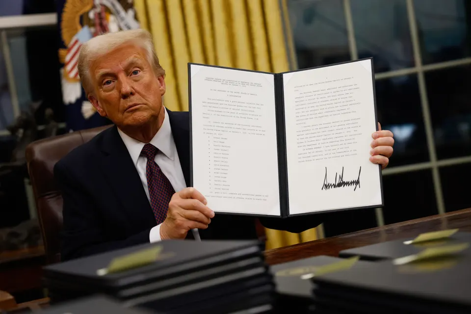 Five Charts Reveal a Cautious Global Economic Outlook for 2026

