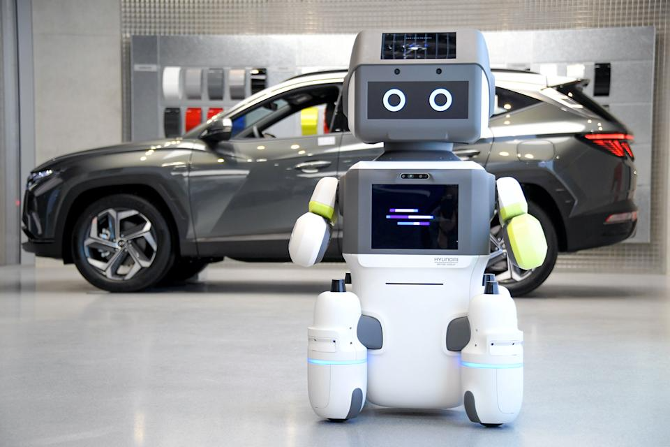 Hyundai Unveils Robot Subscription Model Amid Push for Humanoid Integration
